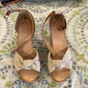 Madden Girl Colette Wedge Size 8 beige